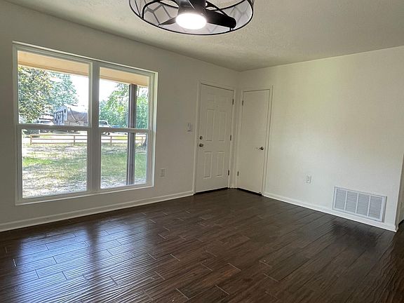 2nd image of 6408 Cypress St
