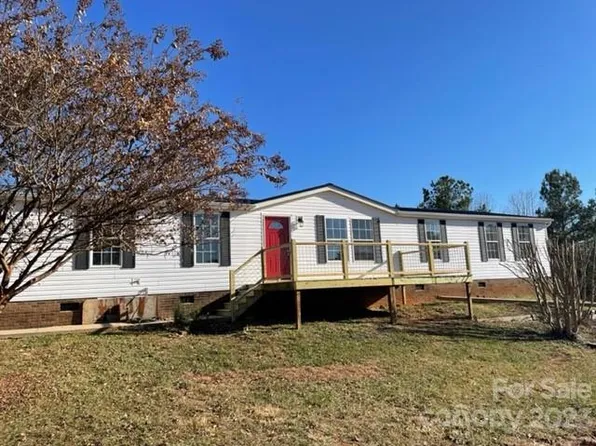 2762 Dysartsville Rd, Nebo, NC 28761