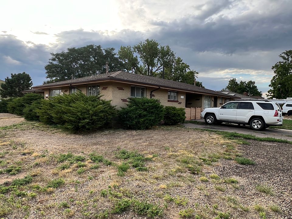 End unit with 2 off street parking spaces