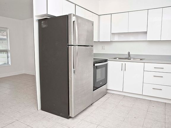 3rd image of 2206 Fillmore St #6