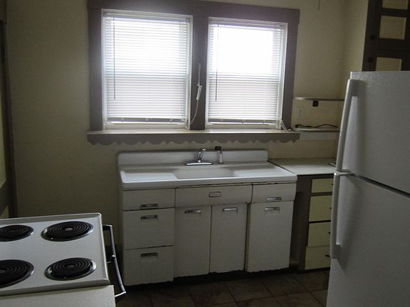 2nd image of 801 Quinby Ave #1/2