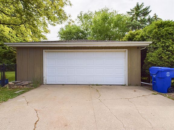 4th image of 430 N Camellia Ln