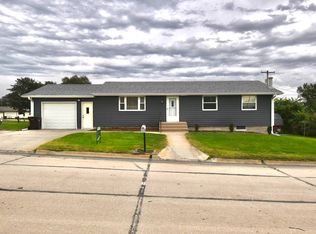 110 E Walnut St, Albion, NE 68620