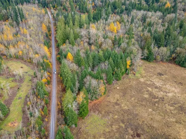 7587 Bobcat Lane, Maple Falls, WA 98266