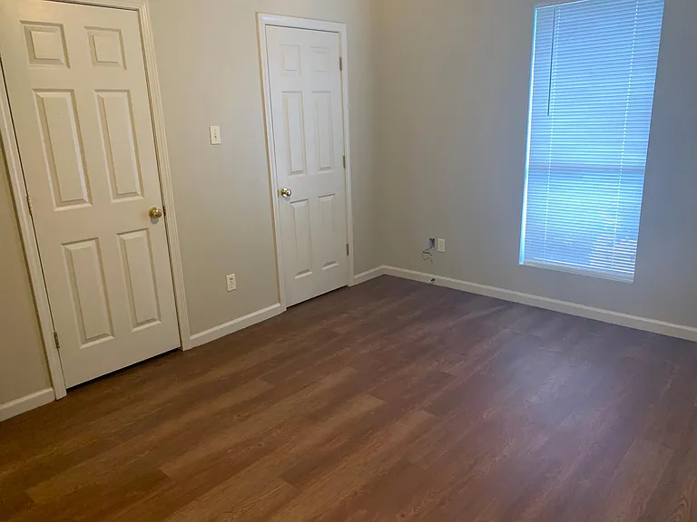 157 Hershell Rd — Photo 3