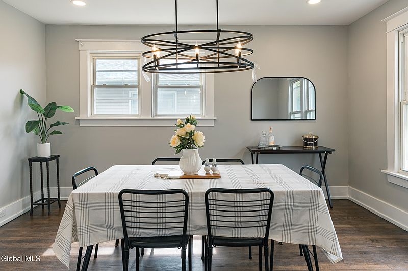 4th image of 21 Bruen Court