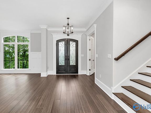 3rd image of 2607 Grande Woods Dr SE