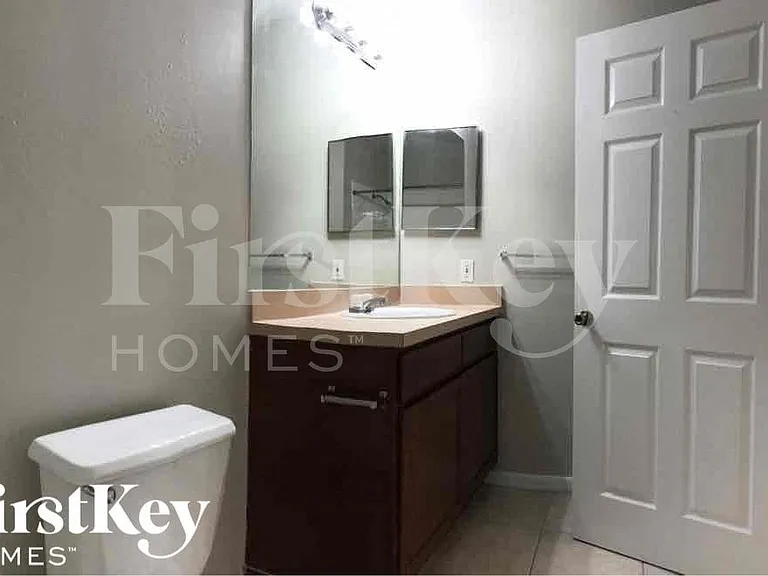 7428 Little Pond Ct — Photo 18