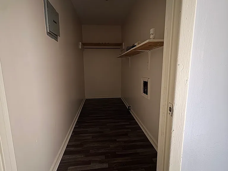 937 Kings Rd #B — Photo 8