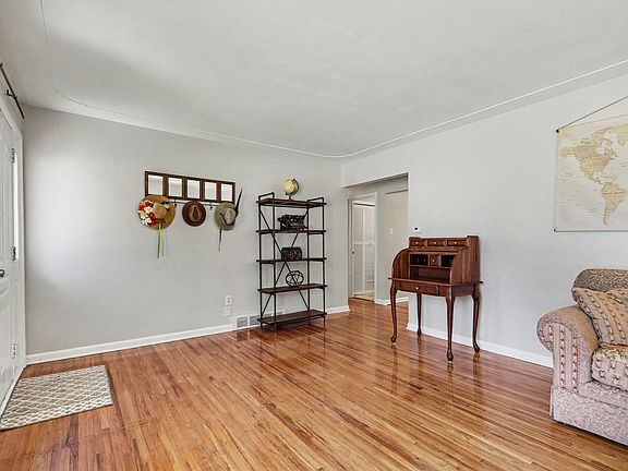 4th image of 4725 Burgis Ave SE