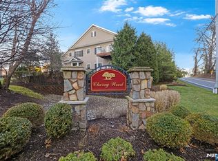 23 Cherrywood Ct, Westwood, NJ 07675