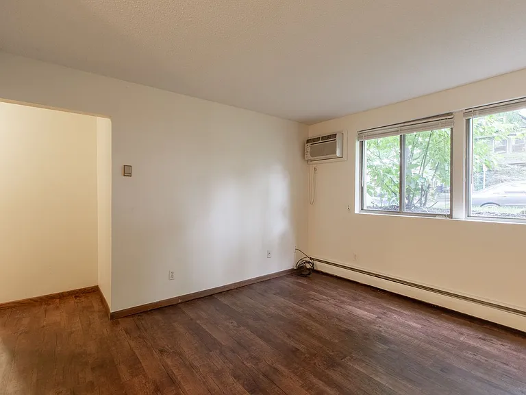 2626 Fremont Ave S — Photo 10