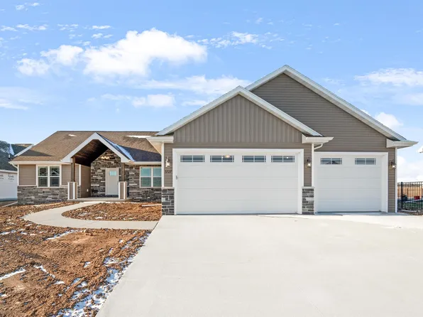 5727 N Yosemite Ln, Appleton, WI 54913