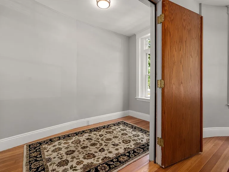1863 Beacon St #1 — Photo 20