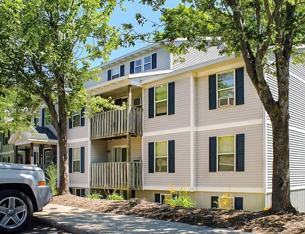 York Creek Apartments — Photo 1
