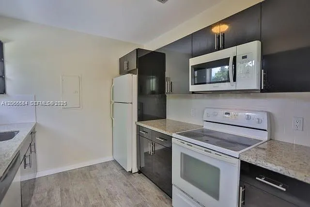 47 Sidonia Ave #47 — Photo 17