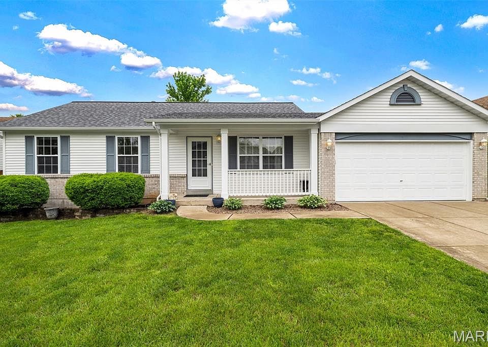 1st image of 249 Sassafras Parc Dr
