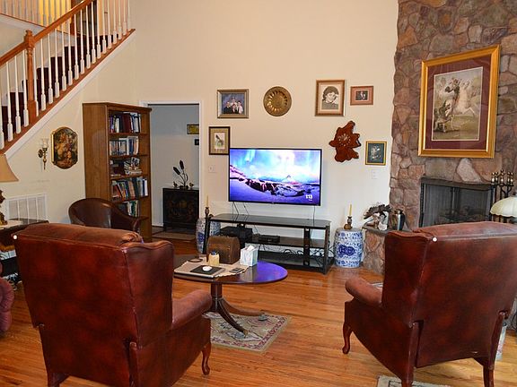 2nd image of 397 Knights Landing Dr
