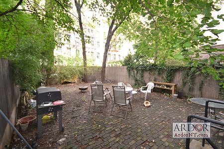 5th image of 525 E 5th St APT 5C