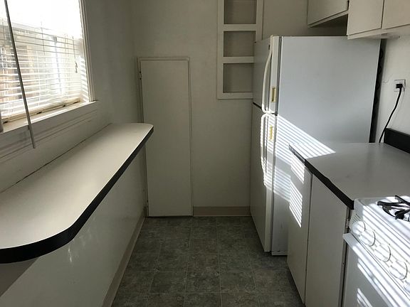3rd image of 4512 1/2 Idaho St