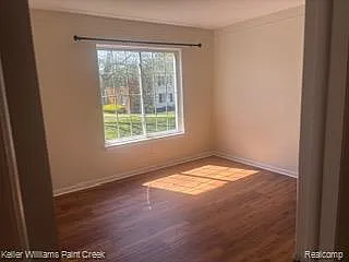 433 Fox Hills Dr S #5 — Photo 10