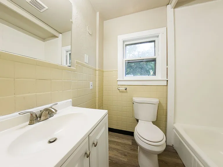 302 Porter Ave — Photo 8