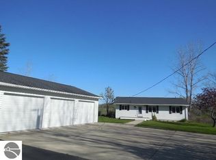 7538 W Esmond Rd, Hale, MI 48739