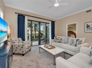 985 Sandpiper St #I-201, Naples, FL 34102