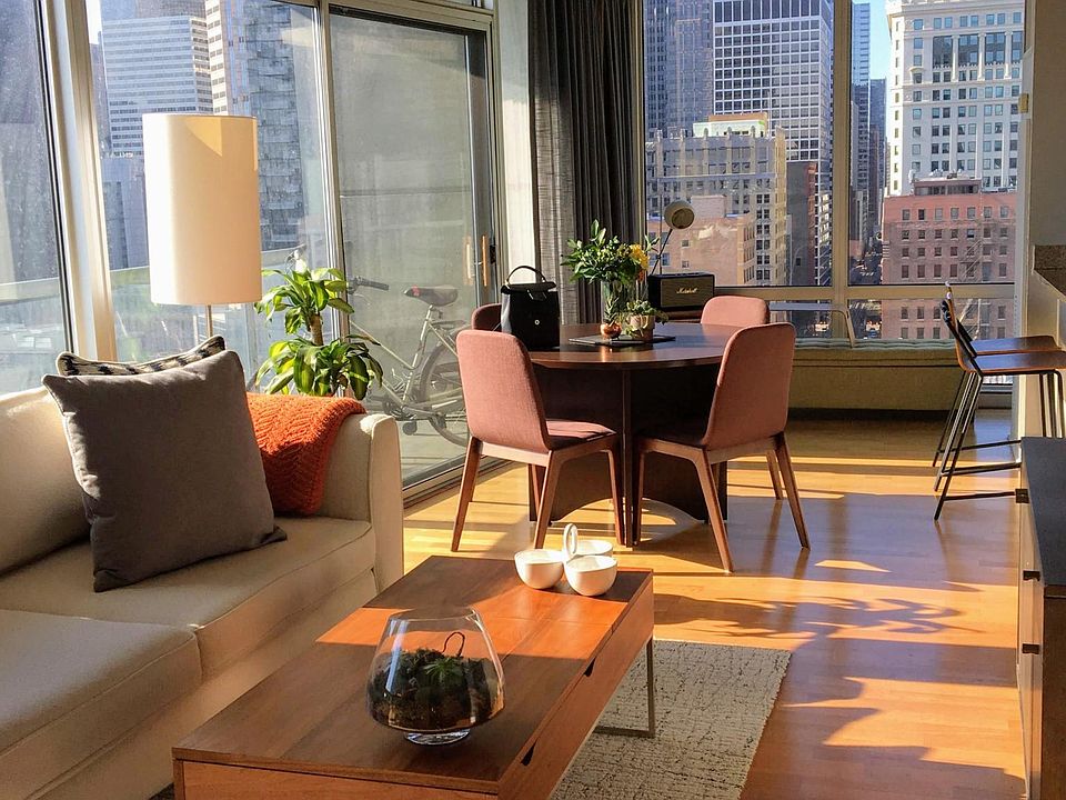 1st image of 611 S Wells St APT 1604