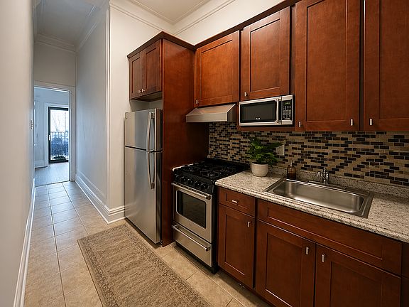 3rd image of 365 W End Ave APT 1F