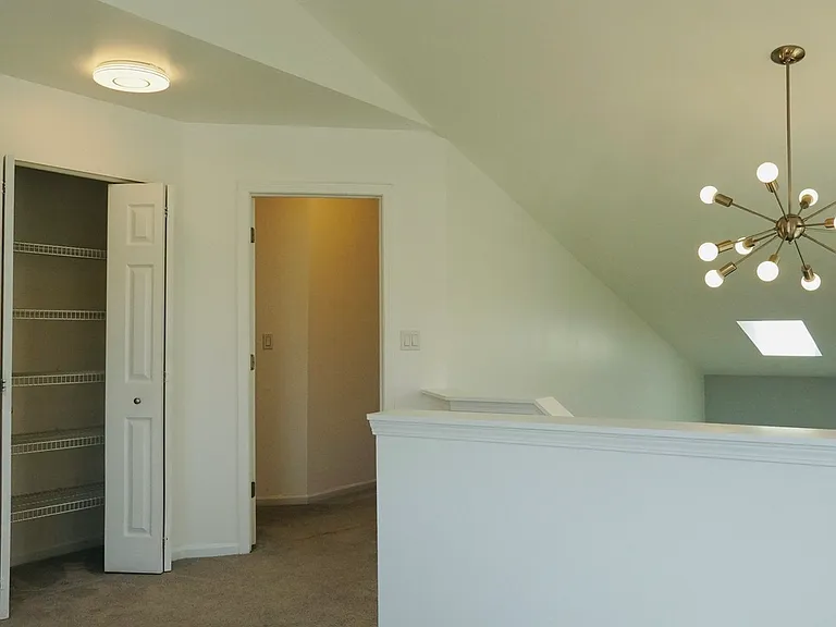 1046 Ripple Rdg — Photo 19