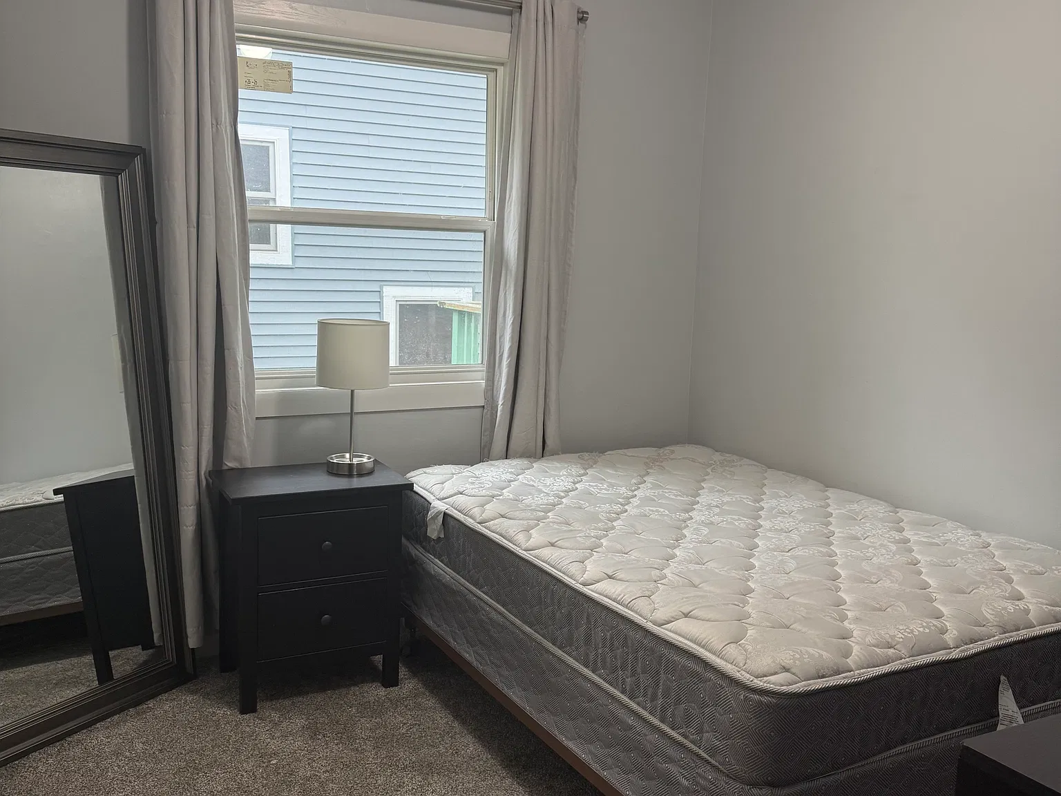 4 bed, 1734 sqft, $725 — Photo 2