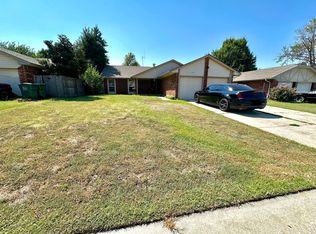 1000 Walsh Ln, Yukon, OK 73099