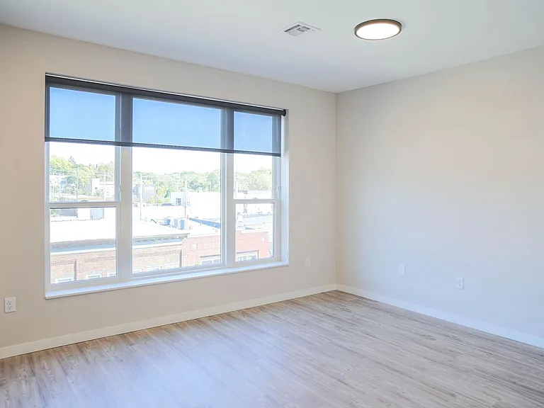 B7 Flats — Photo 15
