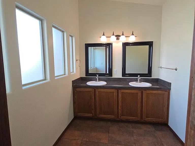 218 San Clemente Ave NW — Photo 19