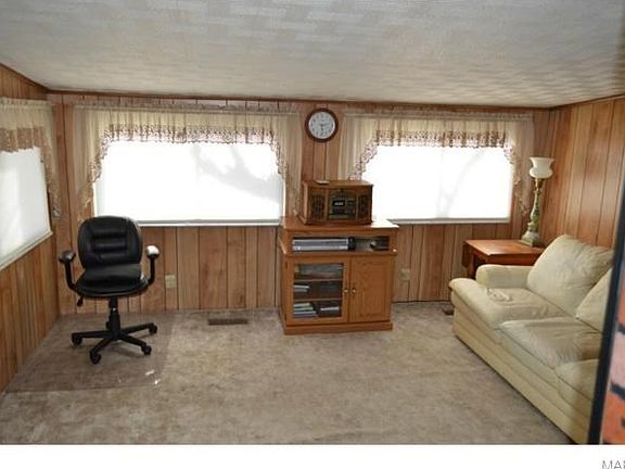 3rd image of 9109 Lucia Dr