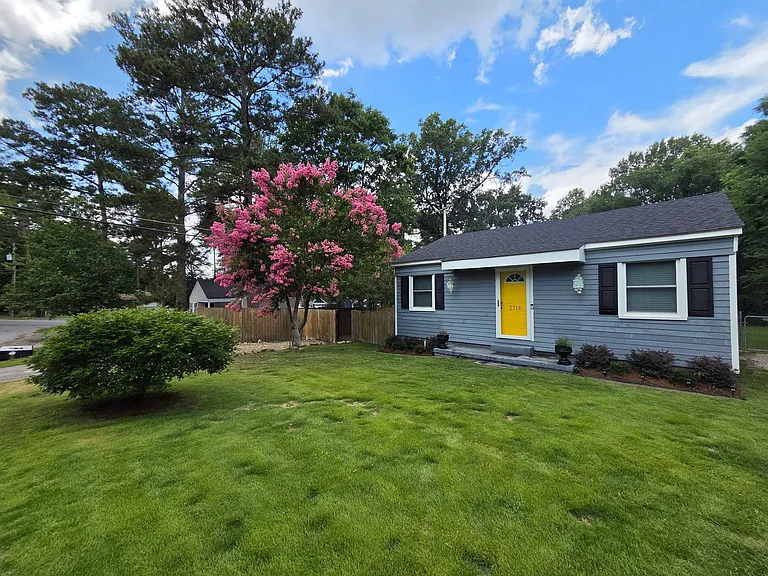 2718 Ashton St — Photo 1