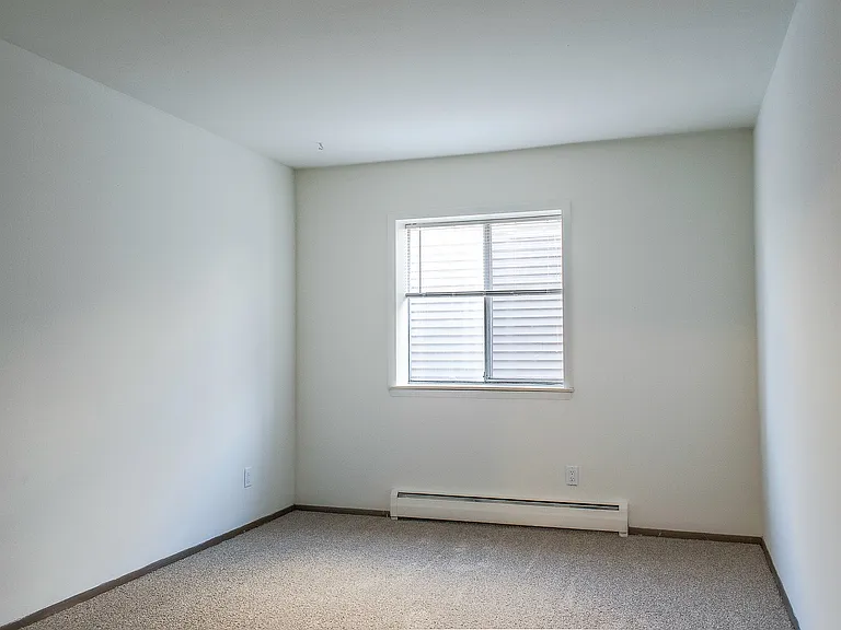 1 Bedroom - Renovated