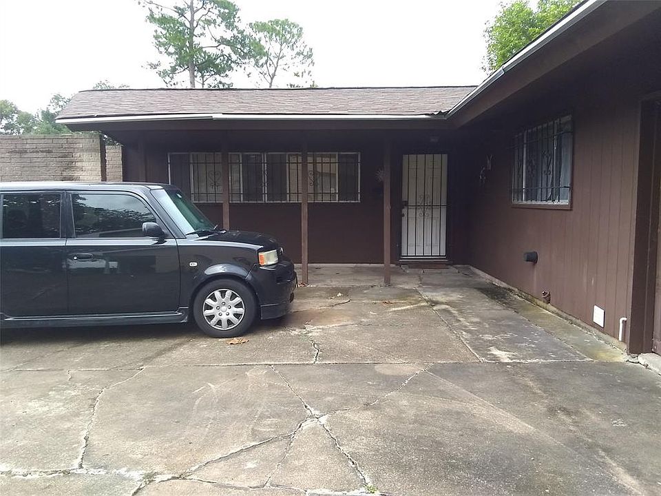 1st image of 7892 Pecan Villas Dr