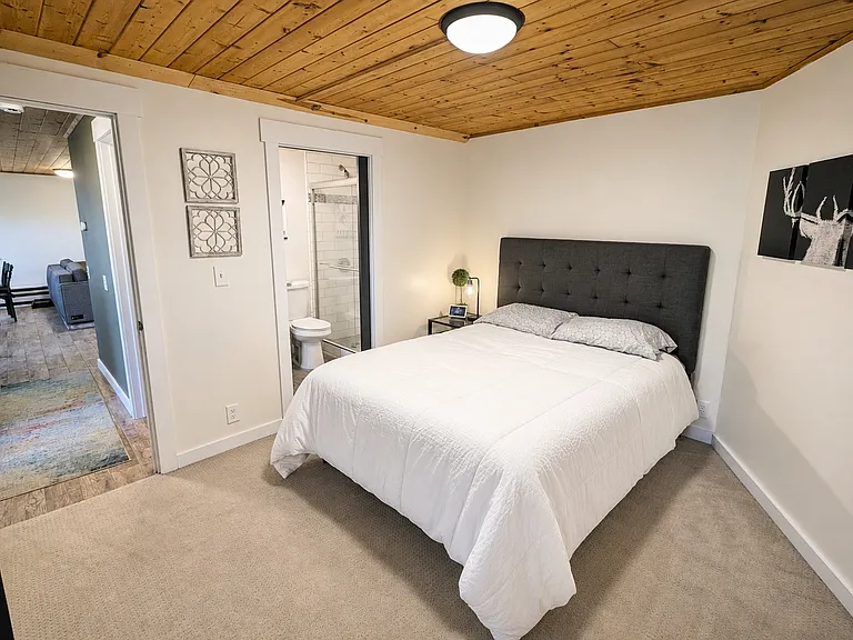 7110 N Stagecoach Dr #1 — Photo 5
