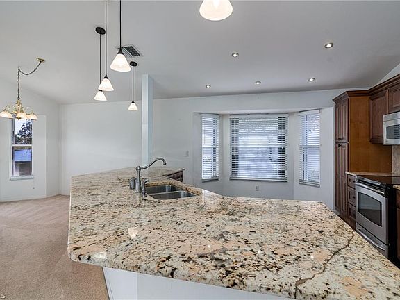 4th image of 17811 Bermuda Dunes Dr