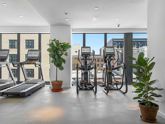5th image of 545 Vanderbilt Ave APT 4D