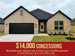 1812 Farmer St, Pea Ridge, AR 72751