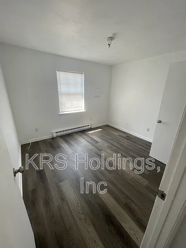 1 bed, 1.0 bath, 885 sqft, $825 — Photo 4