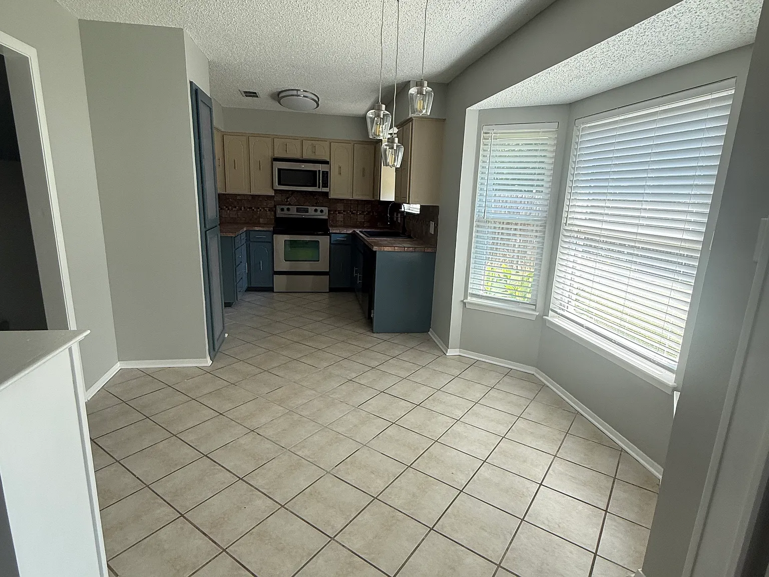 6532 Bernadine St — Photo 3
