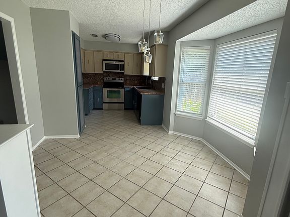 3rd image of 6532 Bernadine St