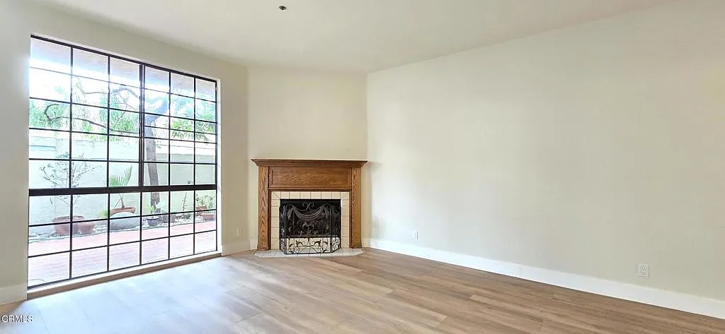 2 bed, 2.0 bath, 1104 sqft, $4,000 — Photo 2