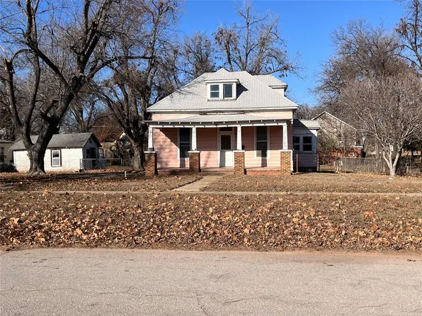 1008 W Colorado Ave, Chickasha, OK 73018