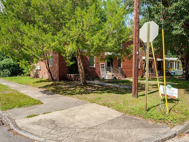 1 Riverside Dr #A — Photo 24