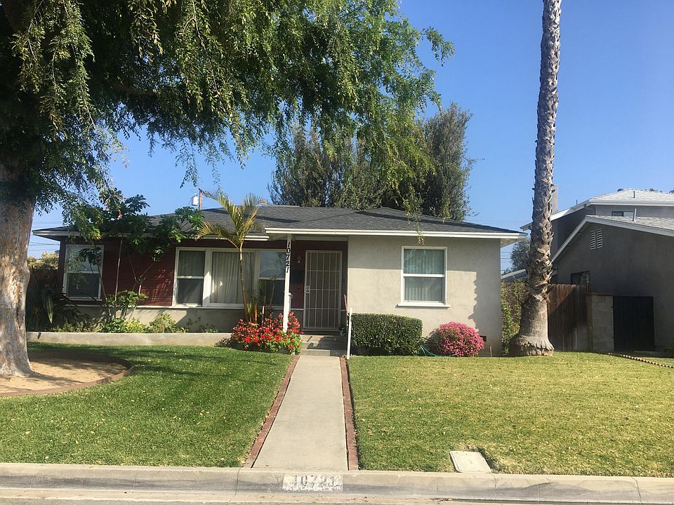 1st image of 10721 Lora St